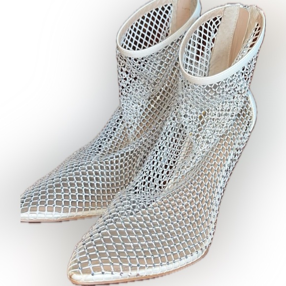 Charles David Women’s Pursue White Ankle Boots Size 11M - Picture 2 of 4